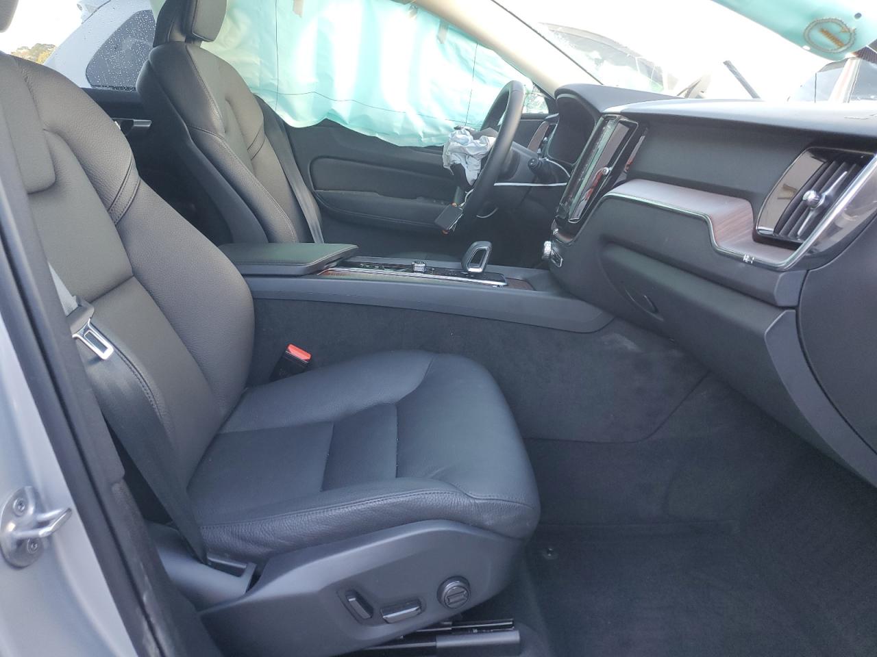 2024 VOLVO XC60 PLUS VIN:YV4L12RL4R1739203