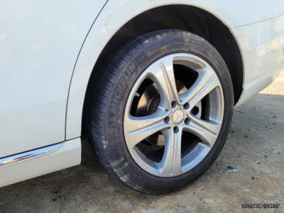 2016 Mercedes-Benz E 220 VIN: