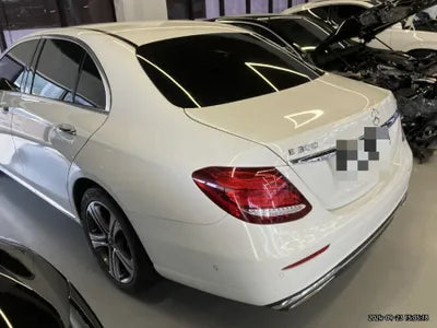 2019 Mercedes-Benz E 300 VIN: