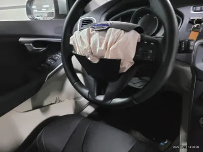 2016 Volvo V40 YV1MV79K0G2330795 VIN:YV1MV79K0G2330795