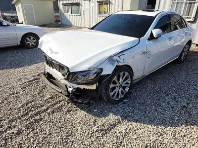 2018 Mercedes-Benz E 300 VIN: