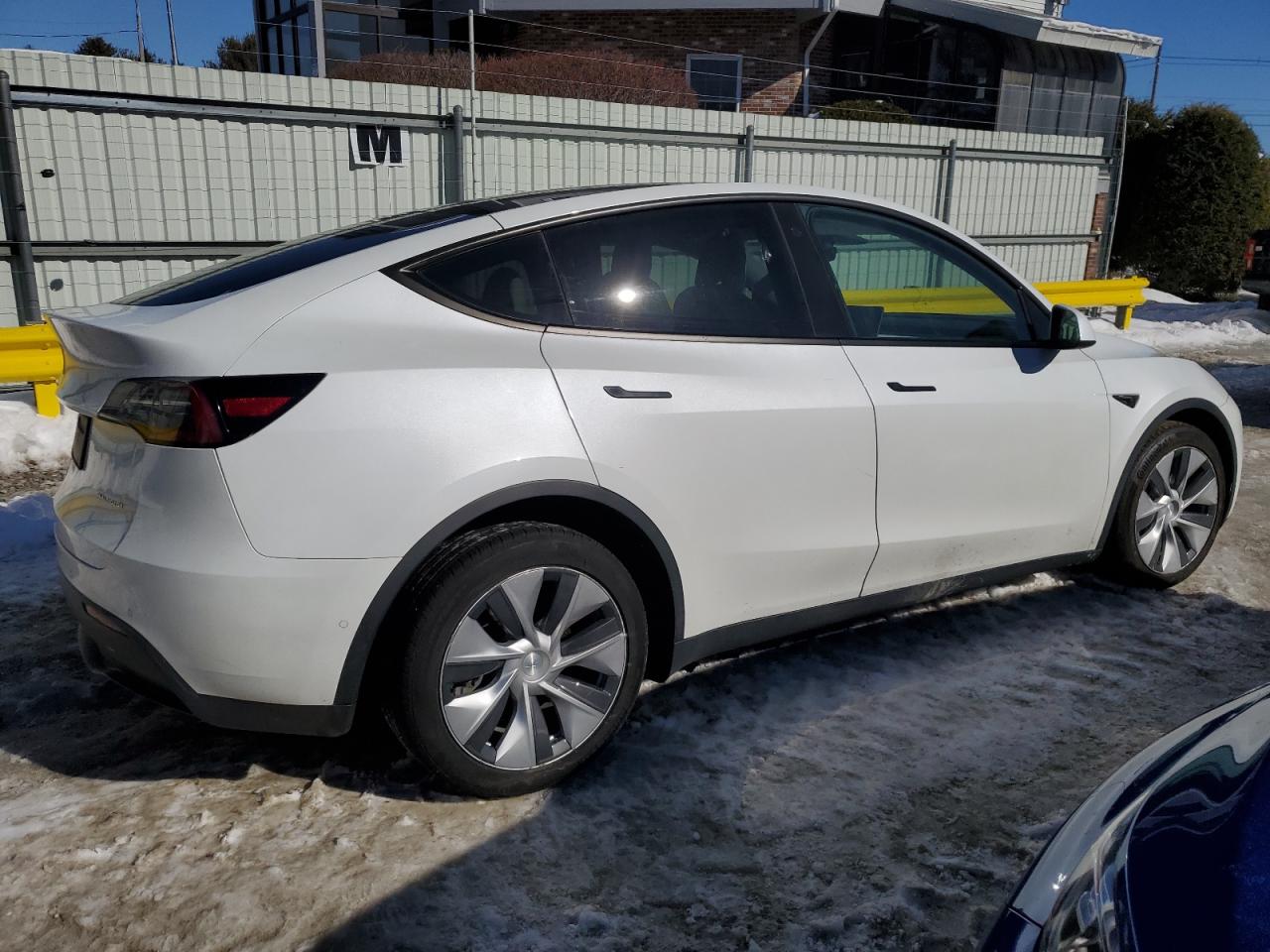 2022 TESLA MODEL Y  VIN:7SAYGDEE2NF339753