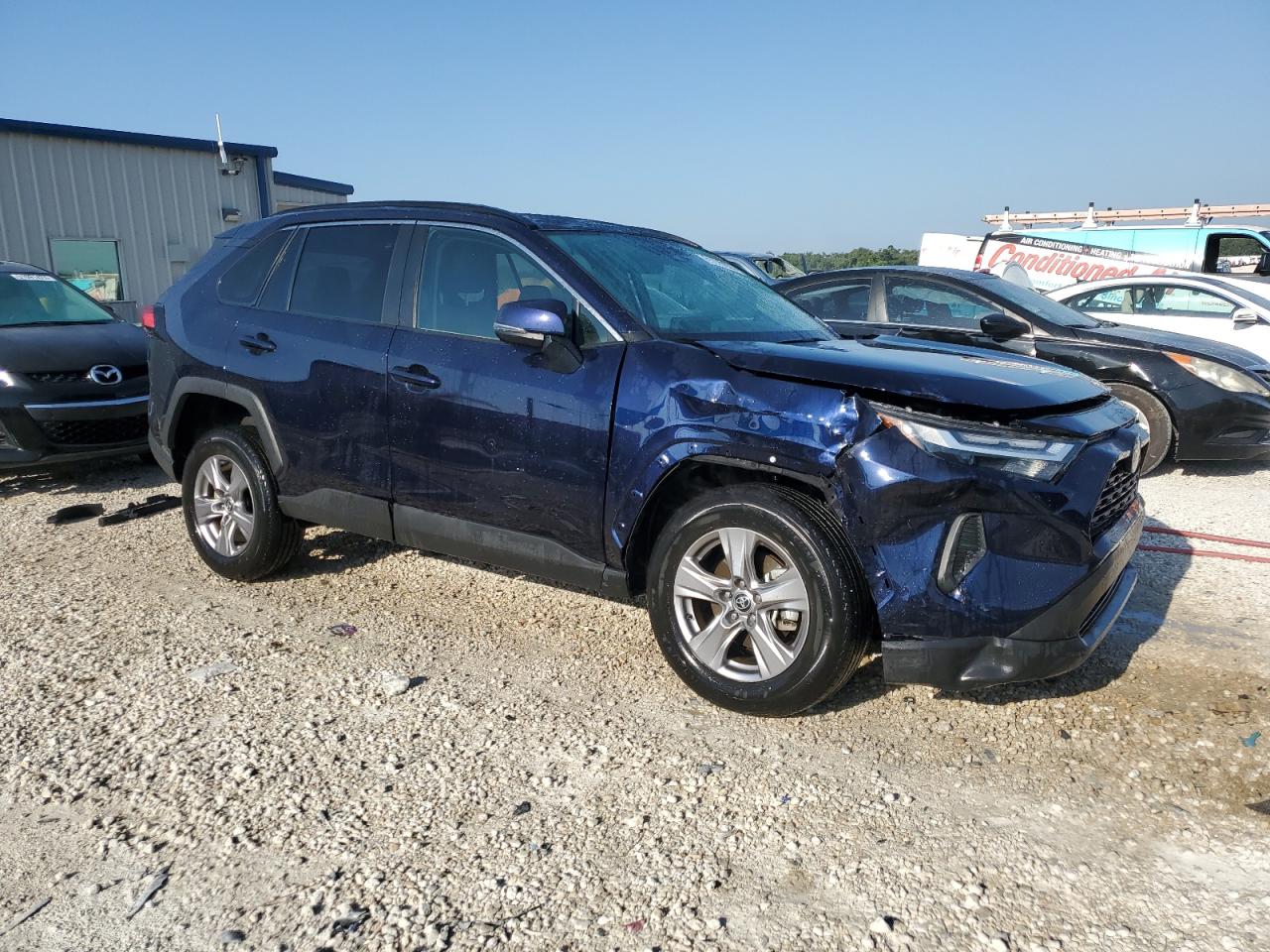 2022 TOYOTA RAV4 XLE VIN:2T3W1RFV5NW198012