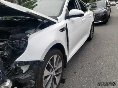2016 Kia K5 KNAGU416BGA028697 VIN:KNAGU416BGA028697