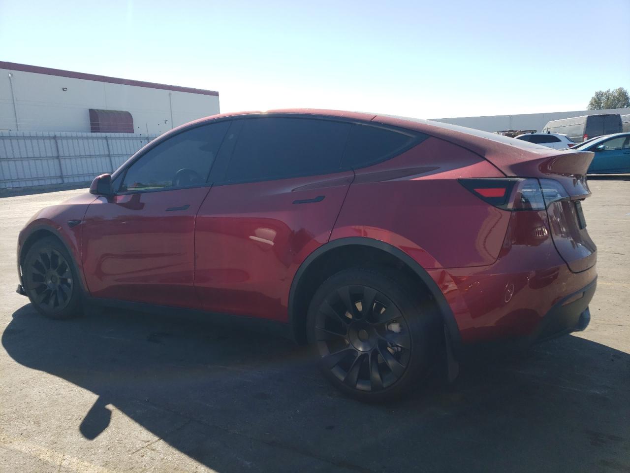 2024 TESLA MODEL Y  VIN:7SAYGDEE5RF005240