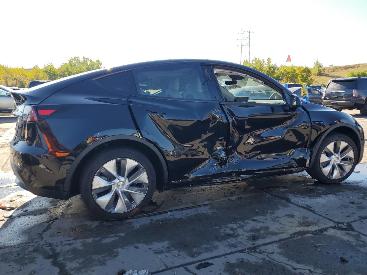 2023 TESLA MODEL Y  VIN:7SAYGDEEXPF868208