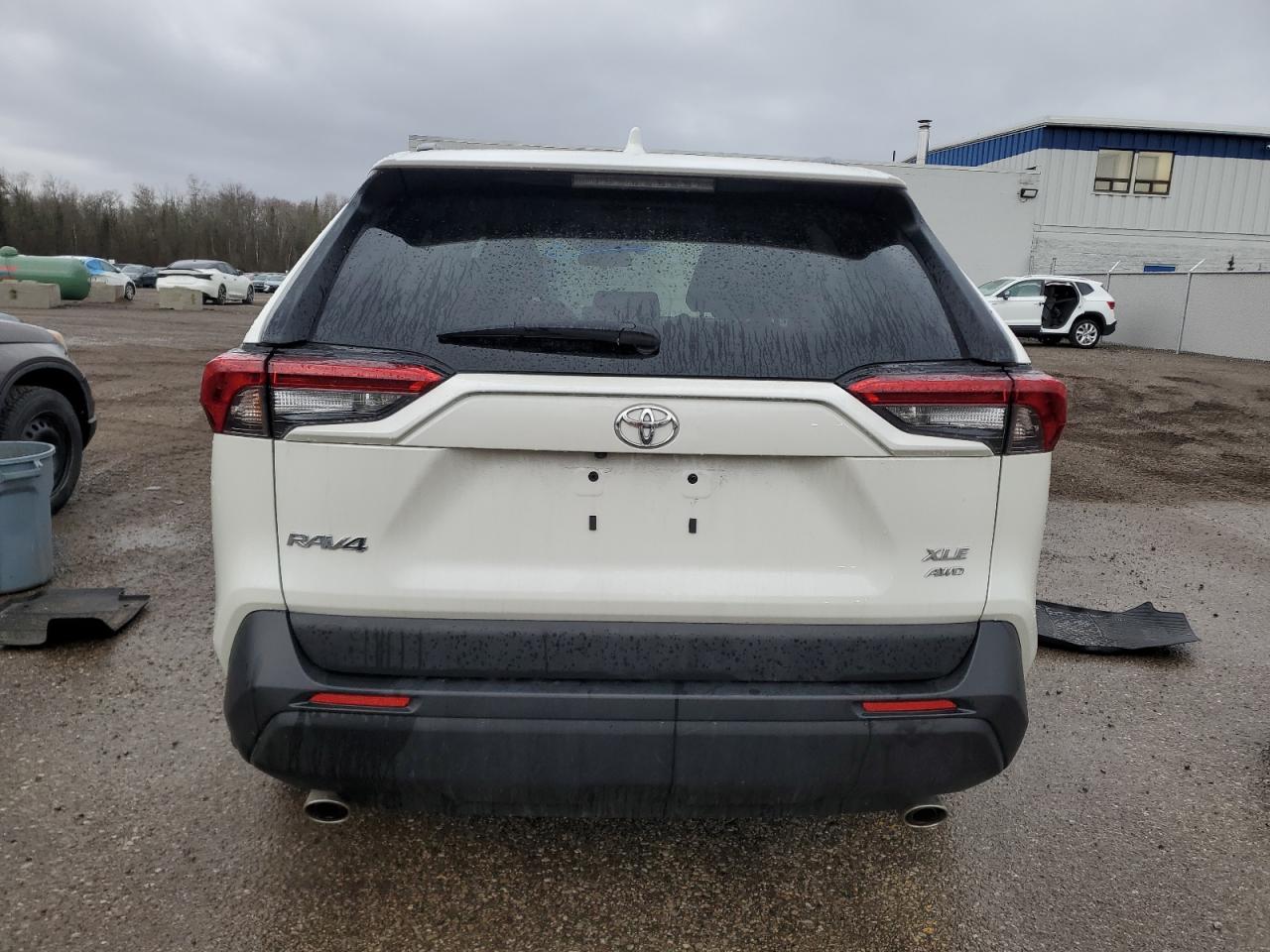 2022 TOYOTA RAV4 XLE VIN:2T3R1RFV4NW289947