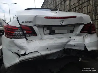 2016 Mercedes-Benz E 200 VIN: