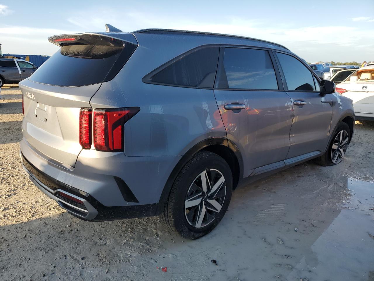 2023 KIA SORENTO S VIN:5XYRL4LC6PG243313