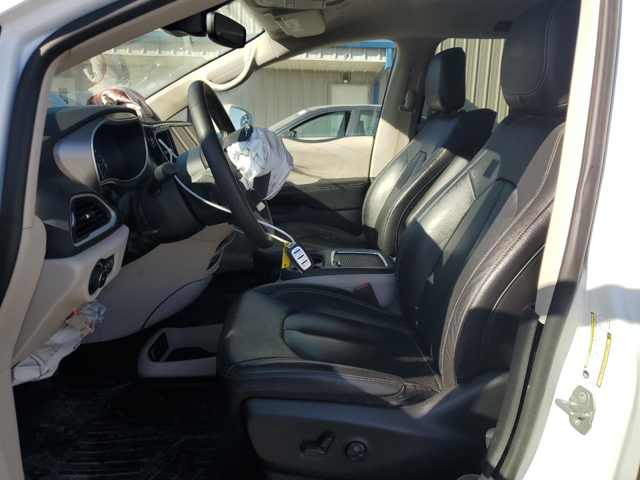 2022 CHRYSLER PACIFICA TOURING L VIN:2C4RC1BG1NR141106