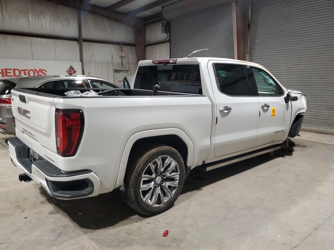 2022 GMC SIERRA K1500 DENALI VIN:3GTUUGED3NG683017