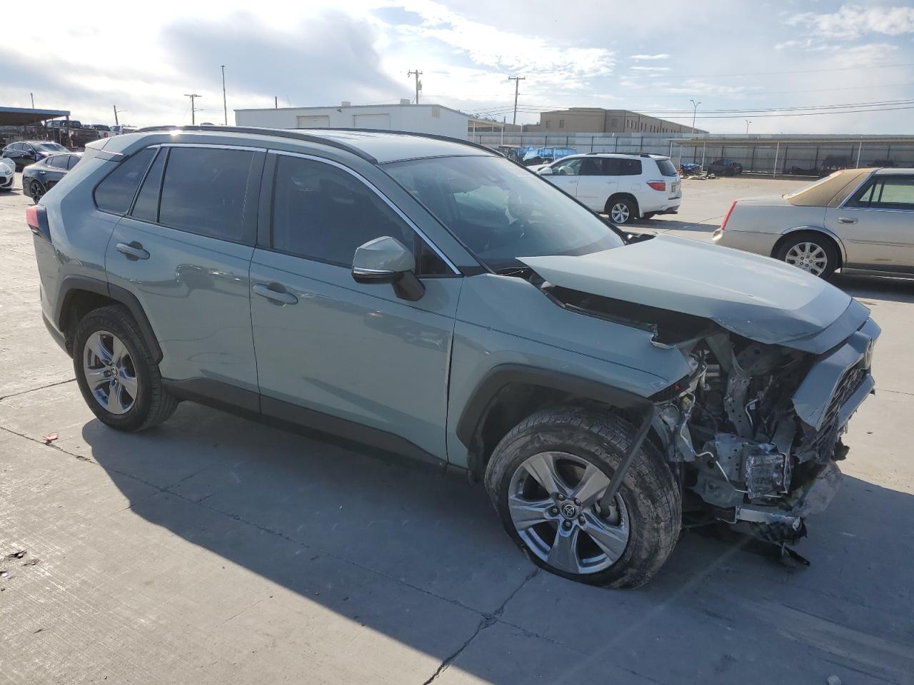 2022 TOYOTA RAV4 XLE VIN:2T3W1RFV1NW188576