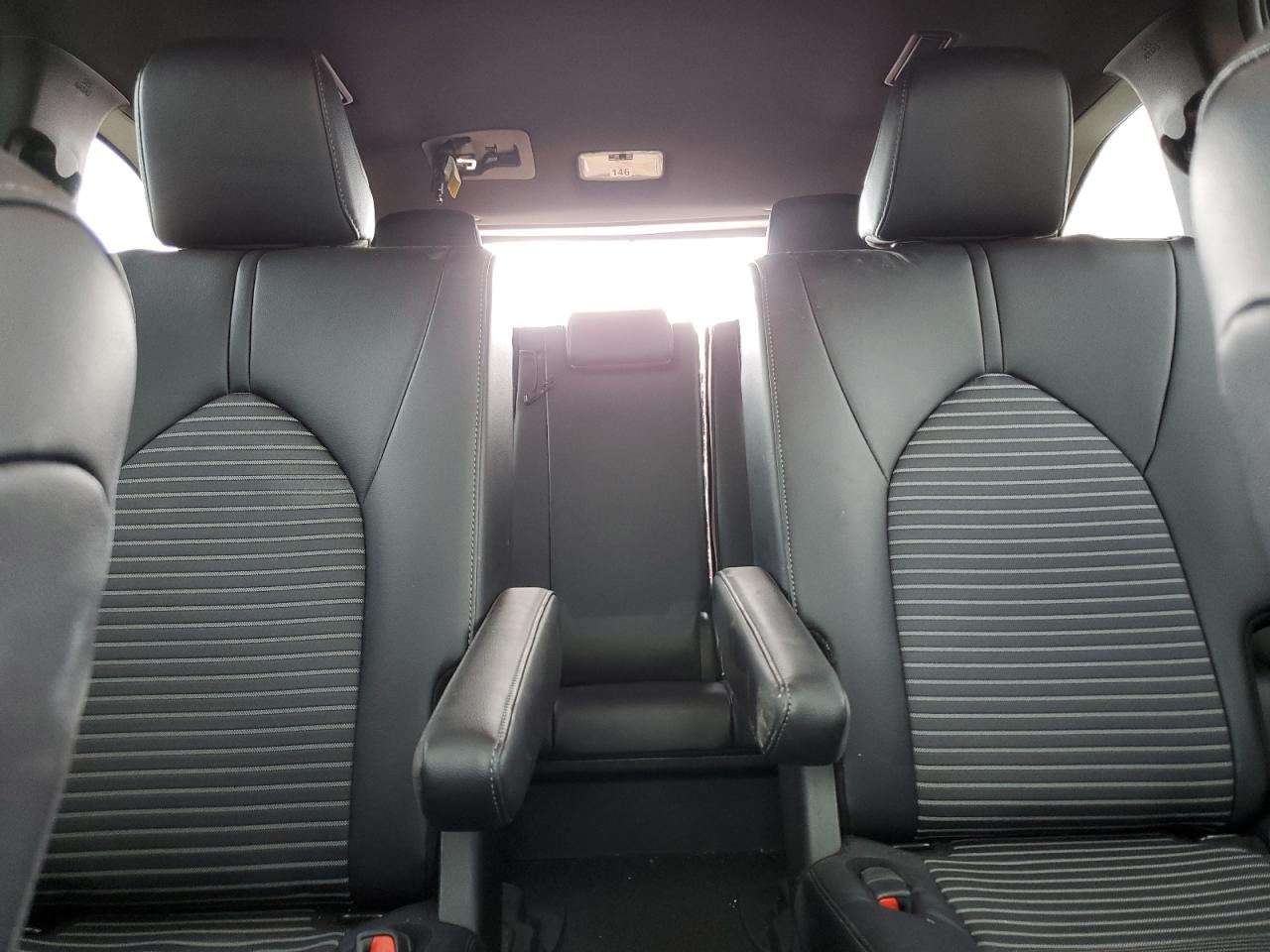 2024 TOYOTA HIGHLANDER LE VIN:5TDKDRBH8RS532465