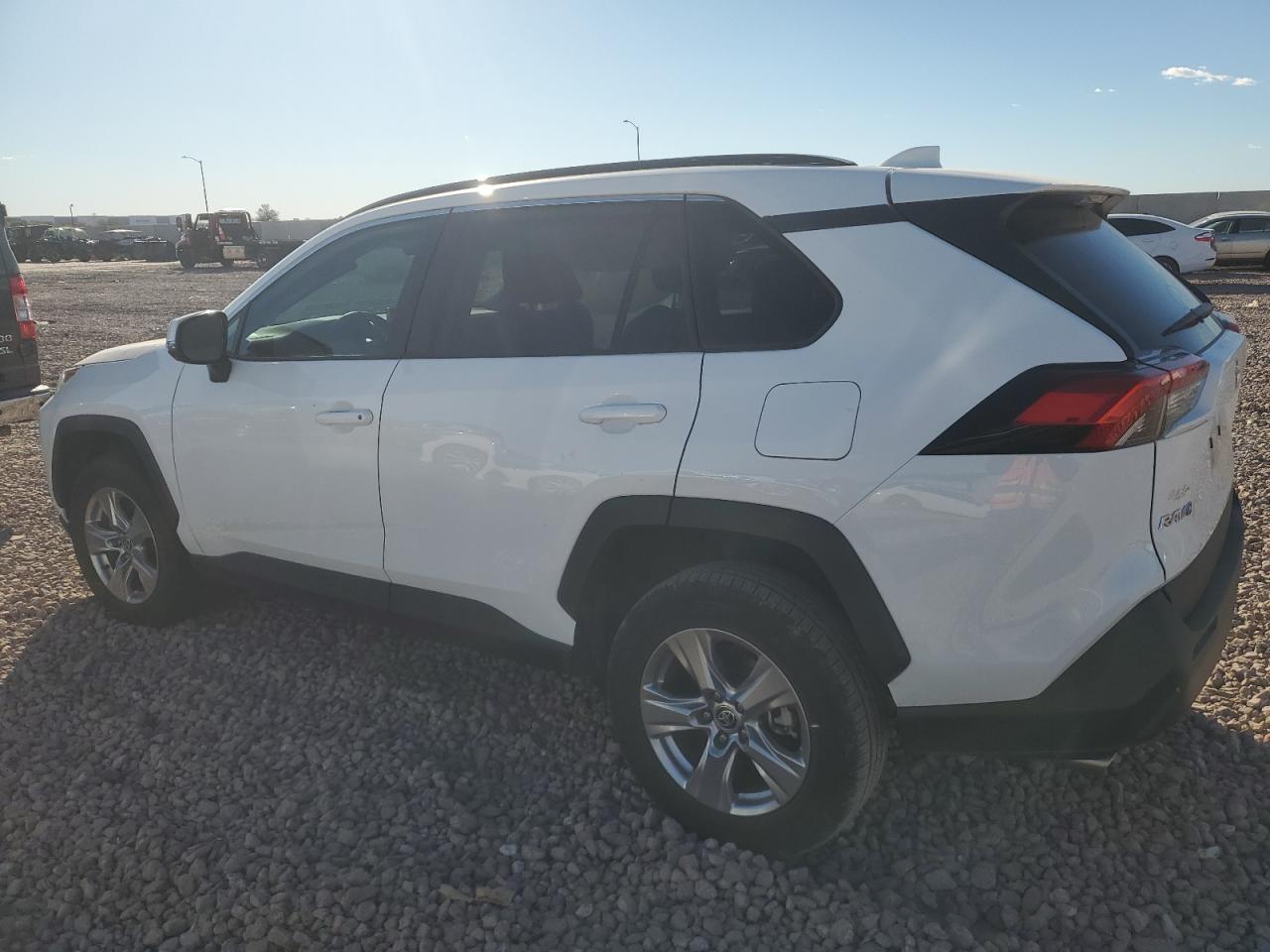 2023 TOYOTA RAV4 XLE VIN:2T3P1RFV3PW347427