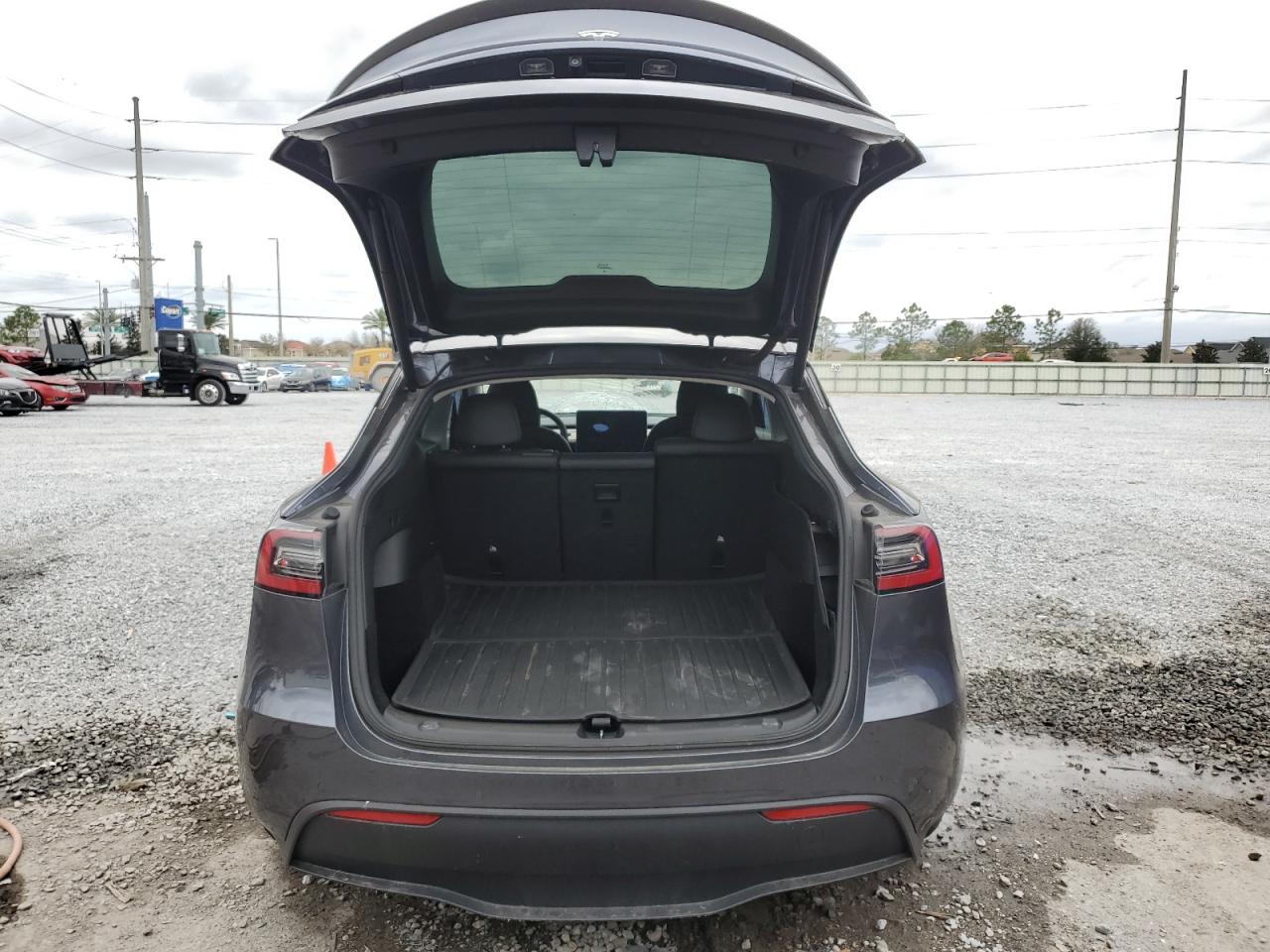 2022 TESLA MODEL Y  VIN:7SAYGDEF5NF376840