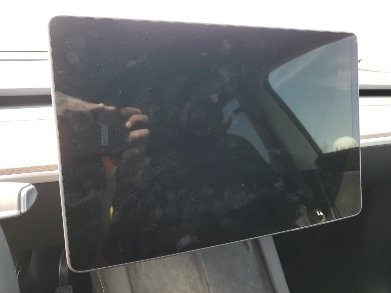 2024 TESLA MODEL Y  VIN:7SAYGDEEXRA237216