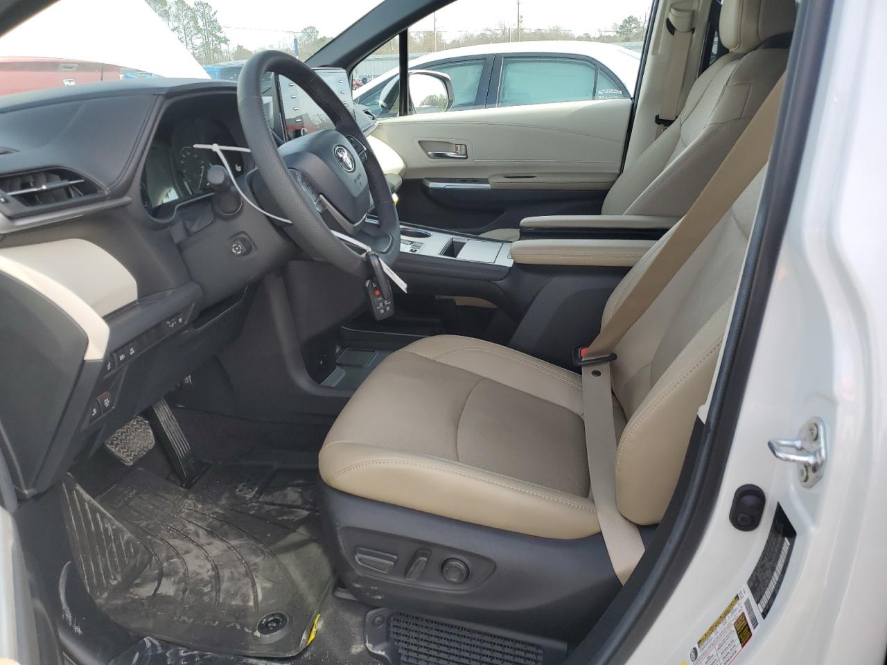 2024 TOYOTA SIENNA LIMITED VIN:5TDZRKEC4RS204631