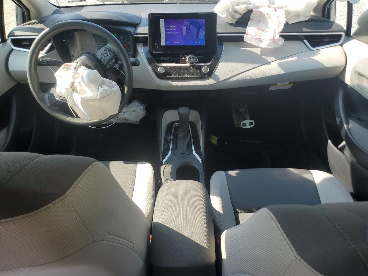 2024 TOYOTA COROLLA LE VIN:JTDBCMFE1R3044031