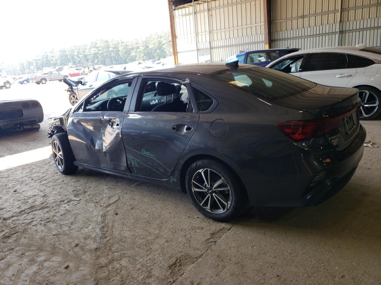 2022 KIA FORTE FE VIN:3KPF24AD8NE456646