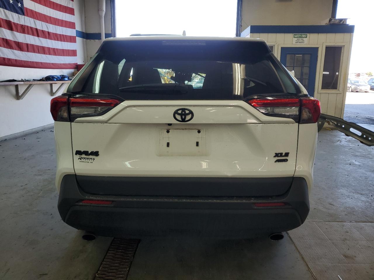 2023 TOYOTA RAV4 XLE VIN:2T3P1RFV7PC348954