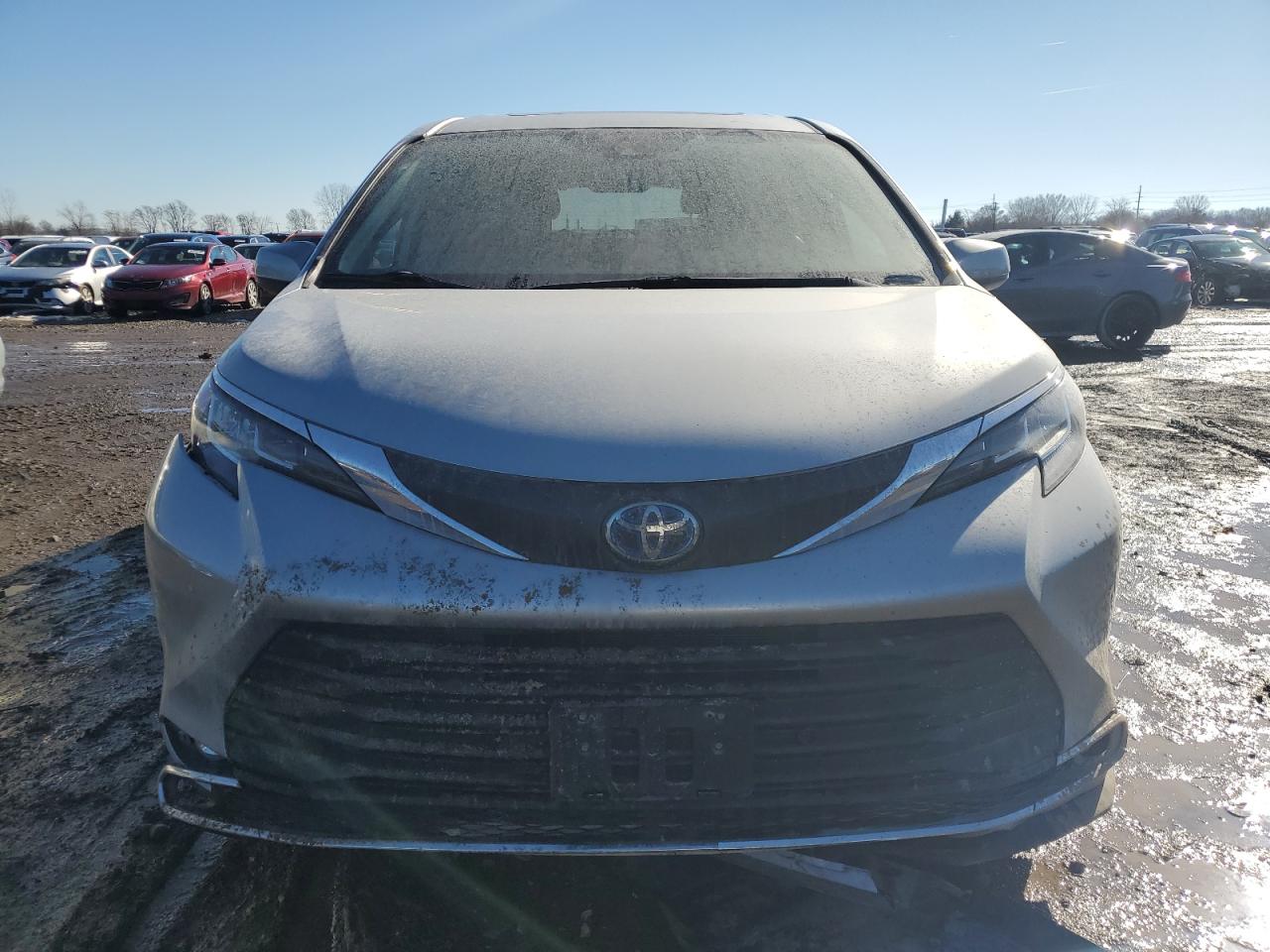 2022 TOYOTA SIENNA XLE VIN:5TDJRKEC8NS085358
