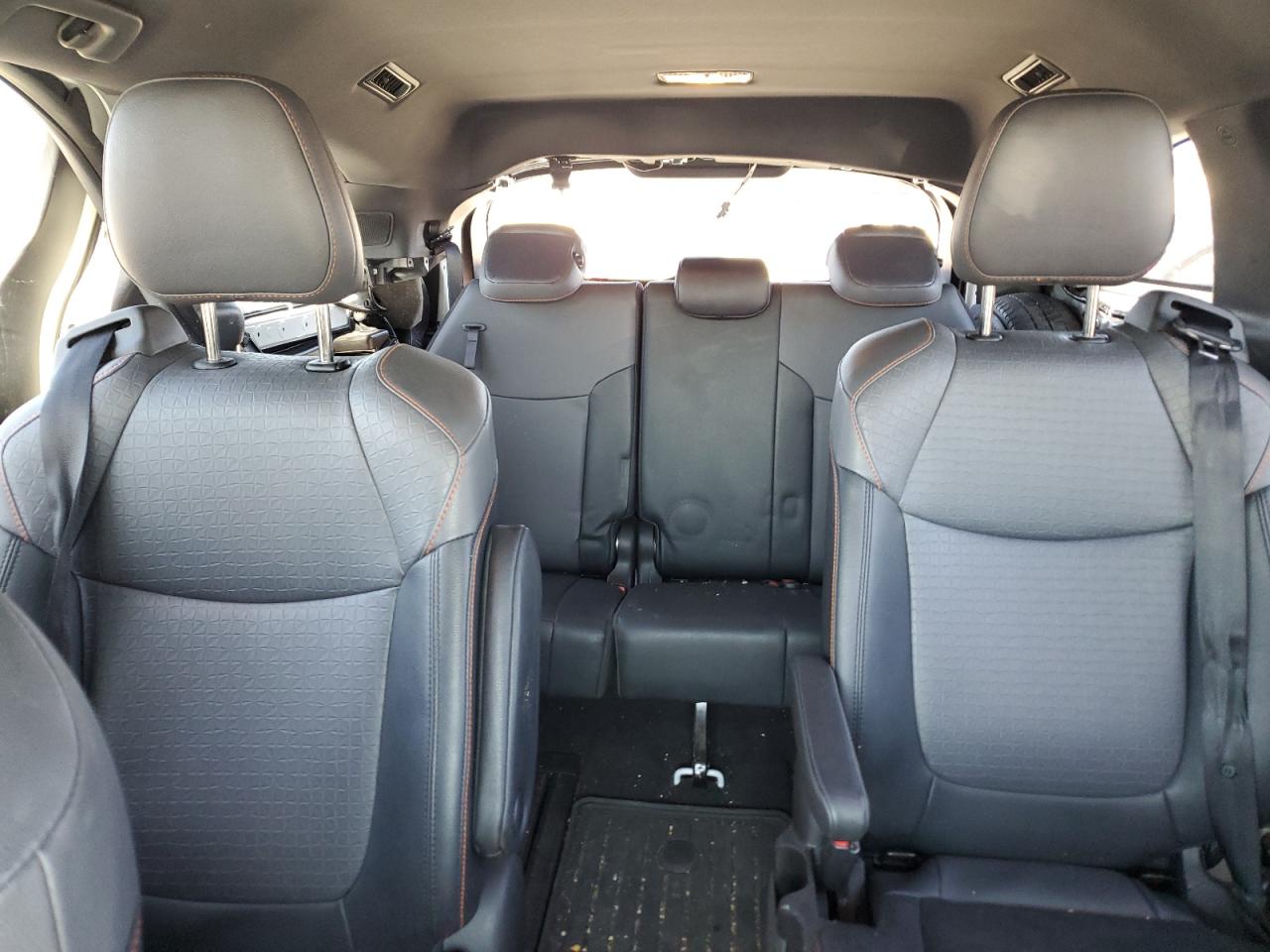 2022 TOYOTA SIENNA XSE VIN:5TDDRKEC7NS111588