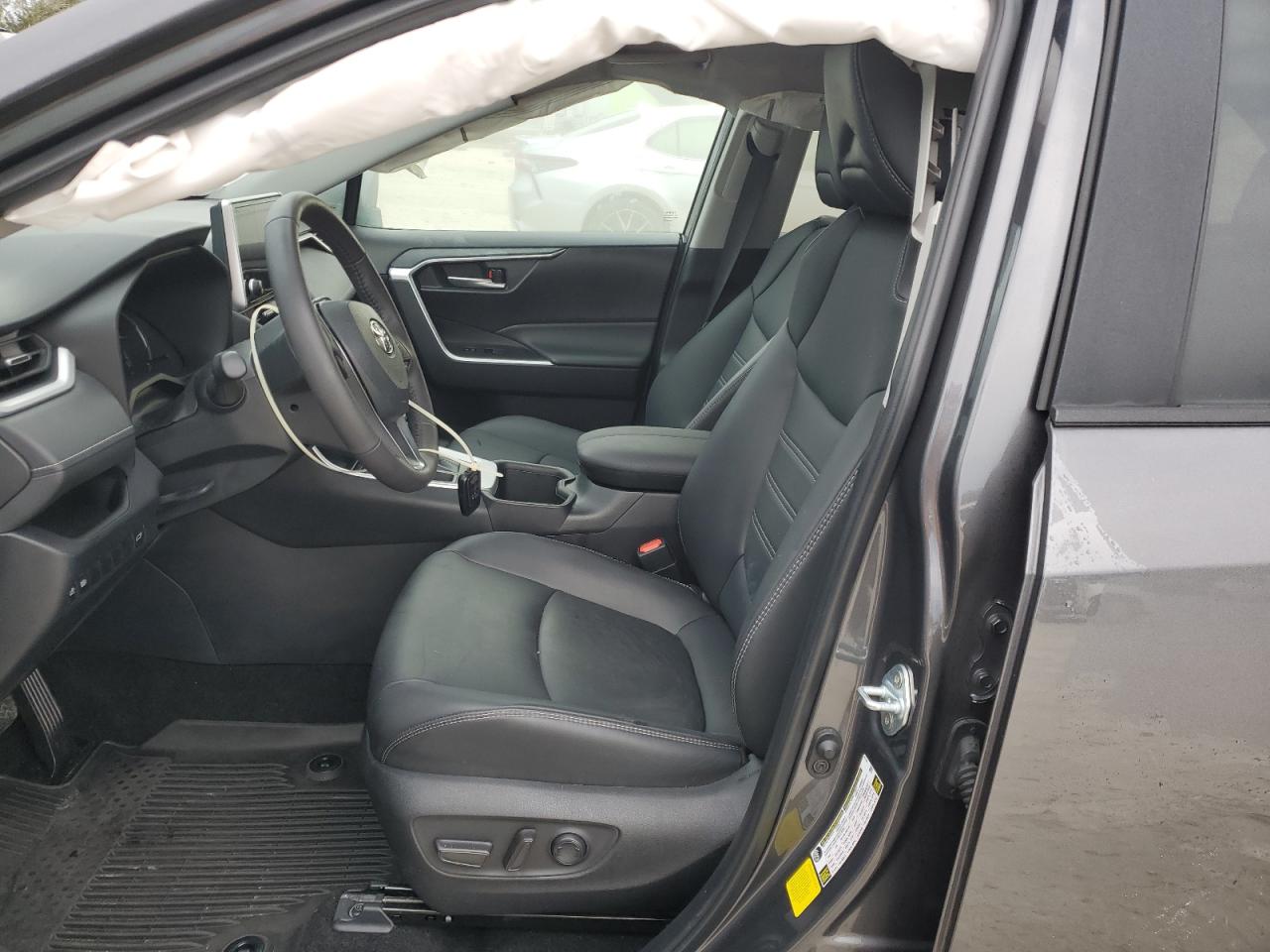 2024 TOYOTA RAV4 XLE PREMIUM VIN:2T3C1RFV7RW306297