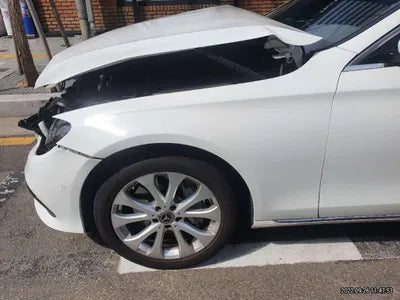 2019 Mercedes-Benz E 300 WDDZF4JB9KA577125 VIN:WDDZF4JB9KA577125