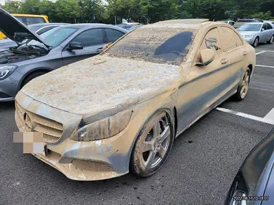 2016 Mercedes-Benz C 200 NONE VIN: