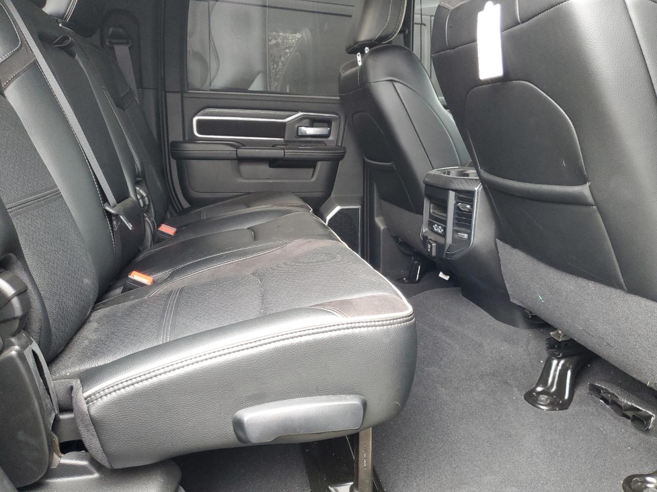 2024 RAM 3500 LARAMIE VIN:3C63RRML8RG220255