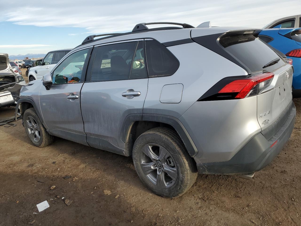 2022 TOYOTA RAV4 XLE VIN:2T3P1RFV3NC272288