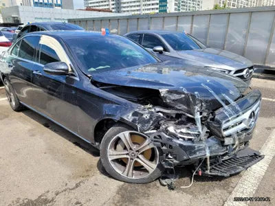 2019 Mercedes-Benz E 300 VIN: