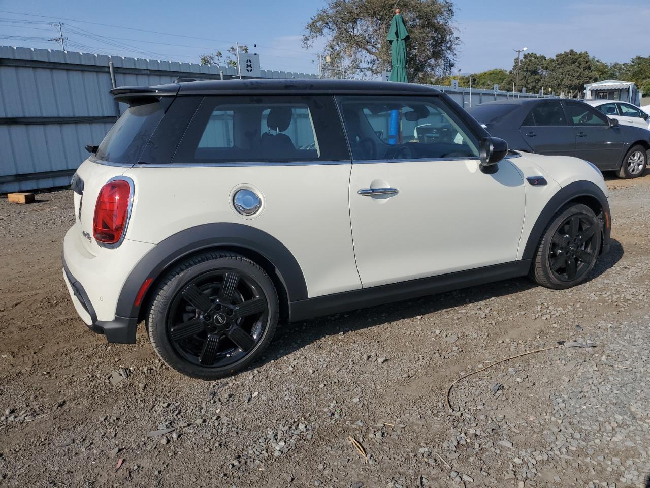 2023 MINI COOPER S VIN:WMW53DH08P2S75104