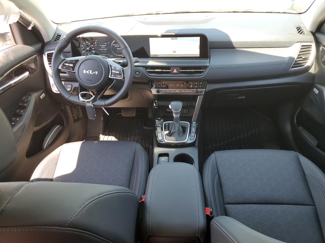 2024 KIA SELTOS SX VIN:KNDETCA78R7634557