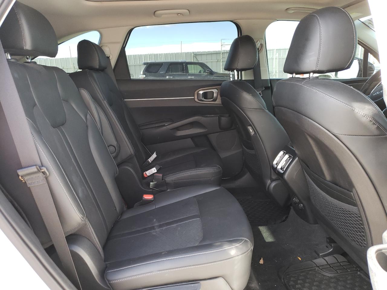 2022 KIA SORENTO EX VIN:5XYRHDLF8NG119813