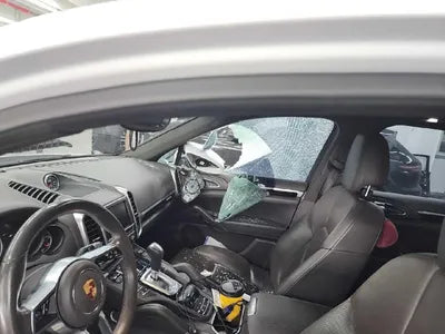 2015 Porsche Cayenne VIN: