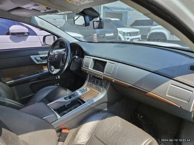 2015 Jaguar XF VIN: