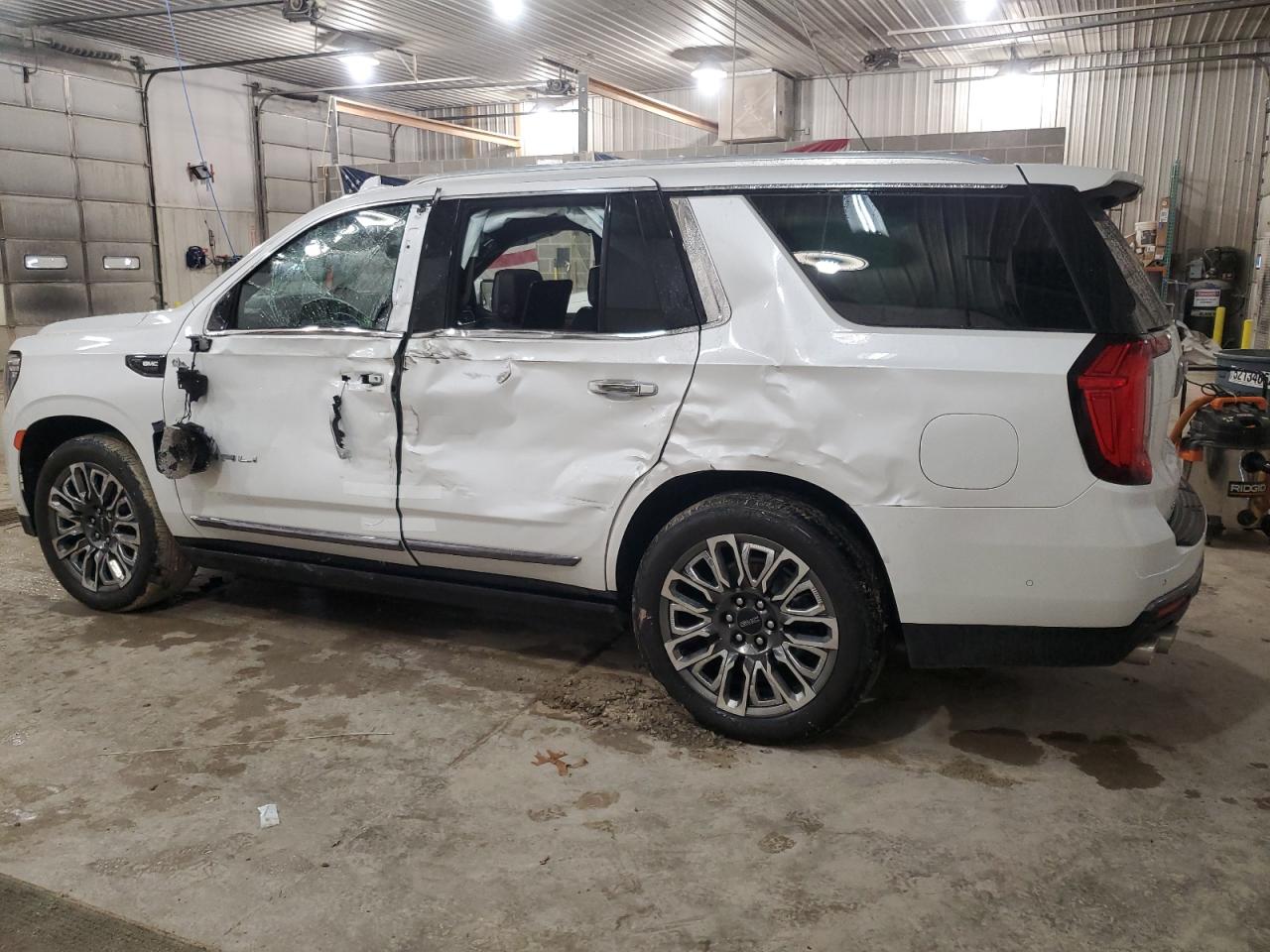 2023 GMC YUKON DENALI ULTIMATE VIN:1GKS2EKL0PR335633