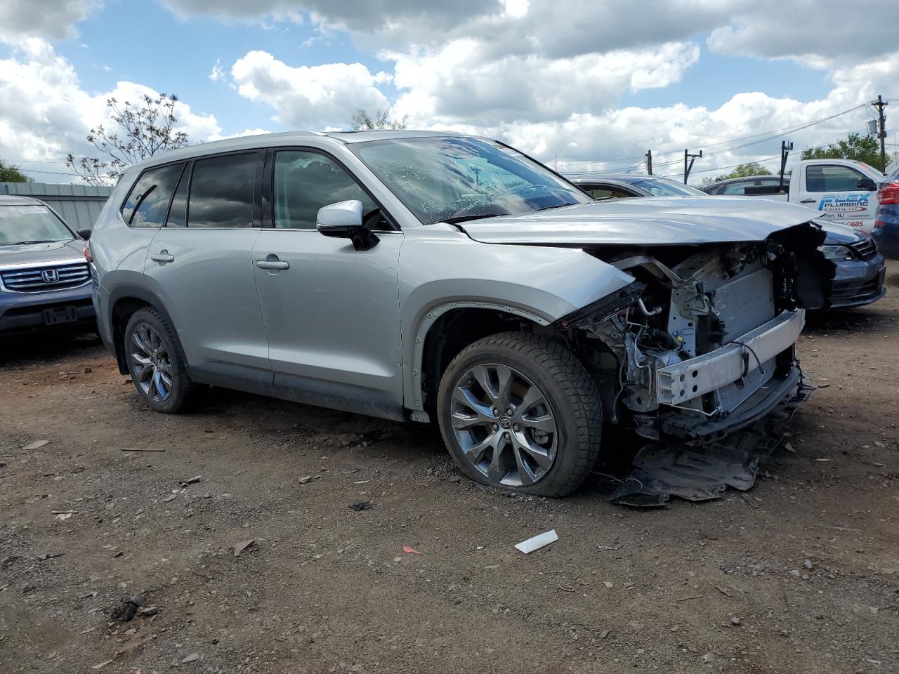 2024 TOYOTA GRAND HIGHLANDER XLE VIN:5TDAAAB58RS000712