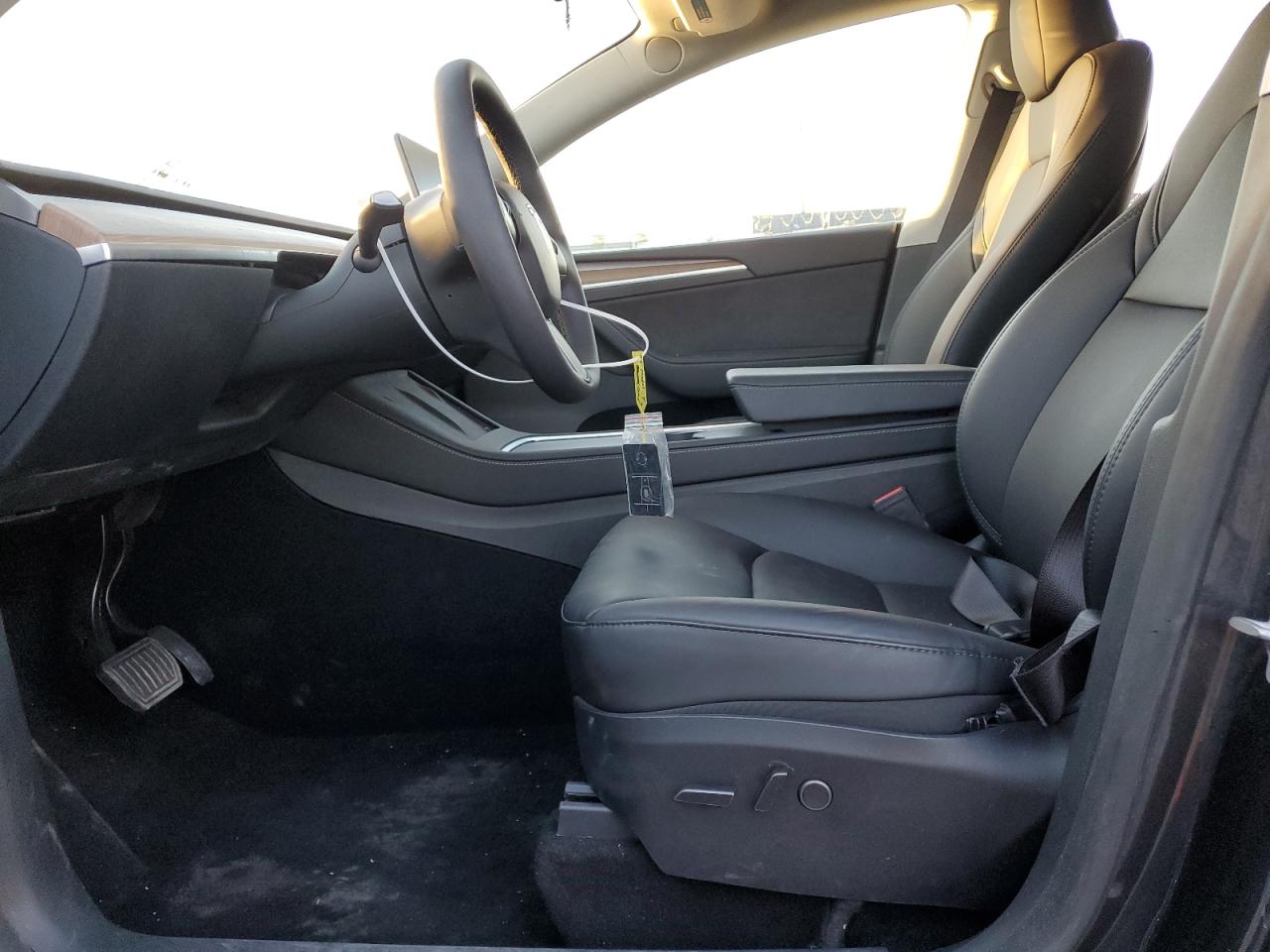 2024 TESLA MODEL Y  VIN:7SAYGDED5RF034308