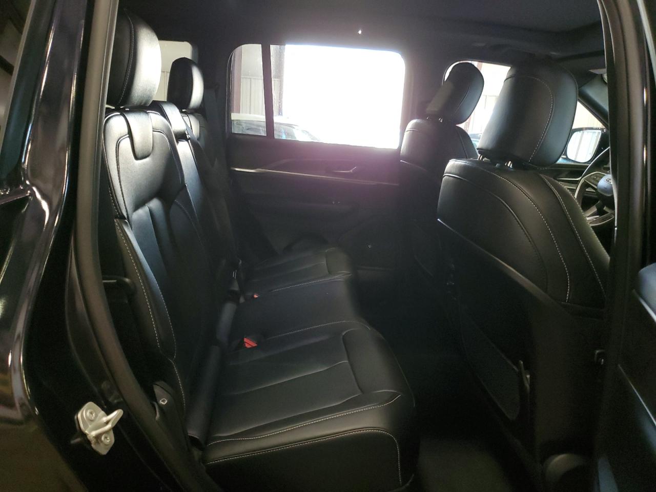 2024 JEEP GRAND CHEROKEE LIMITED VIN:1C4RJHBG8RC239031