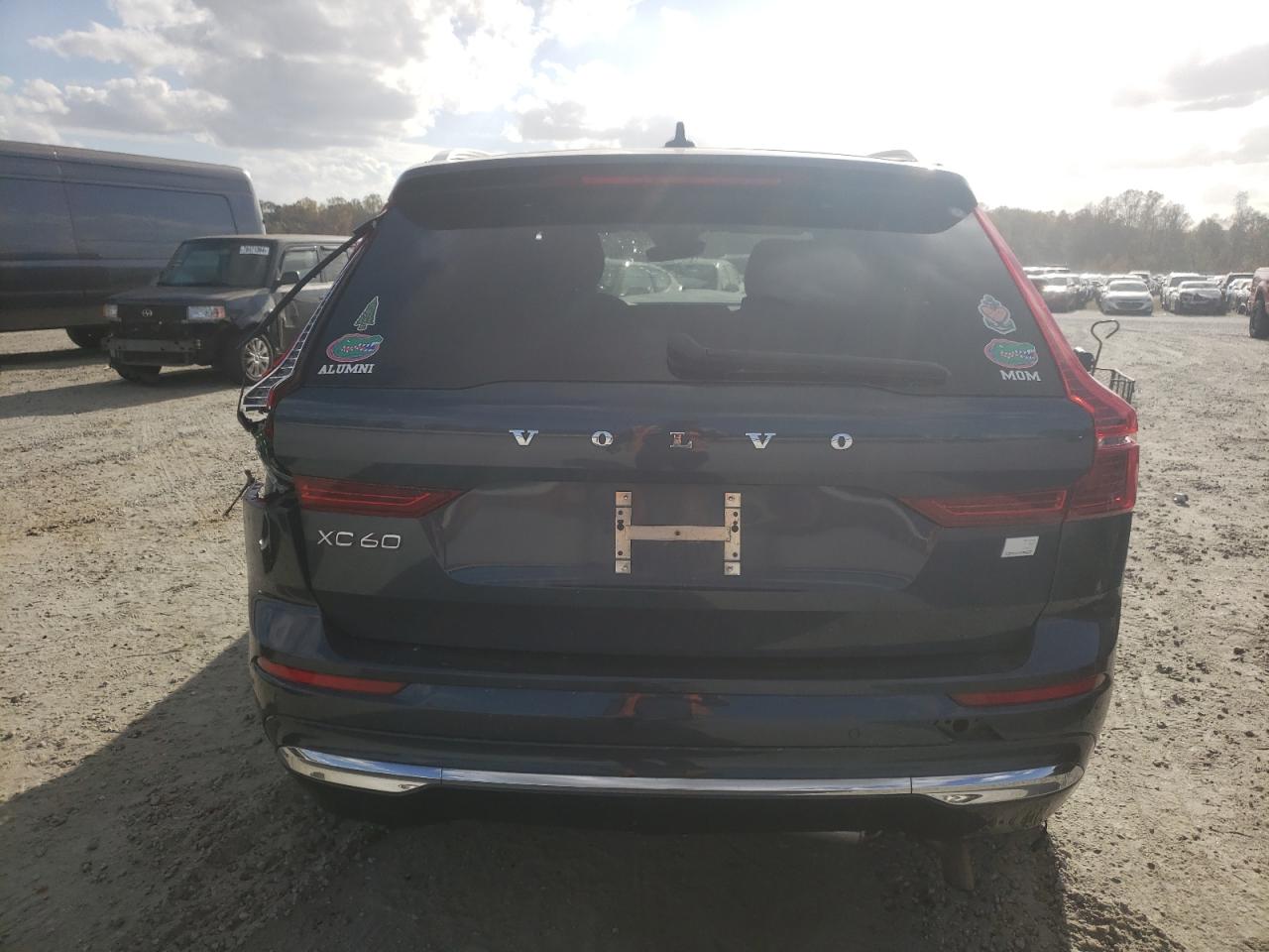 2022 VOLVO XC60 T8 RECHARGE INSCRIPTION VIN:YV4H60DL3N1053554