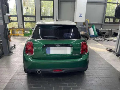 2021 MINI Cooper VIN: