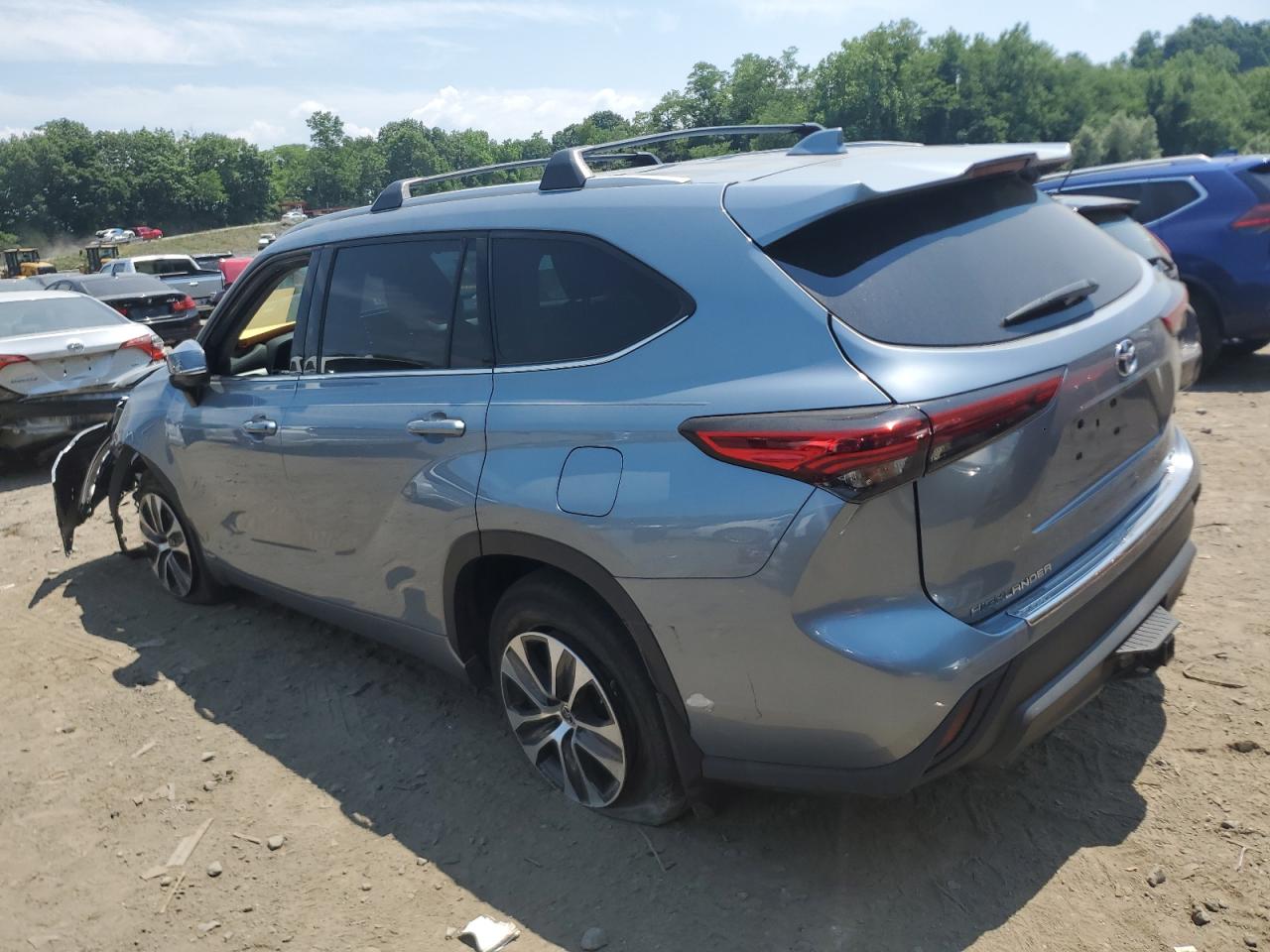 2022 TOYOTA HIGHLANDER HYBRID XLE VIN:5TDGBRCH3NS084611