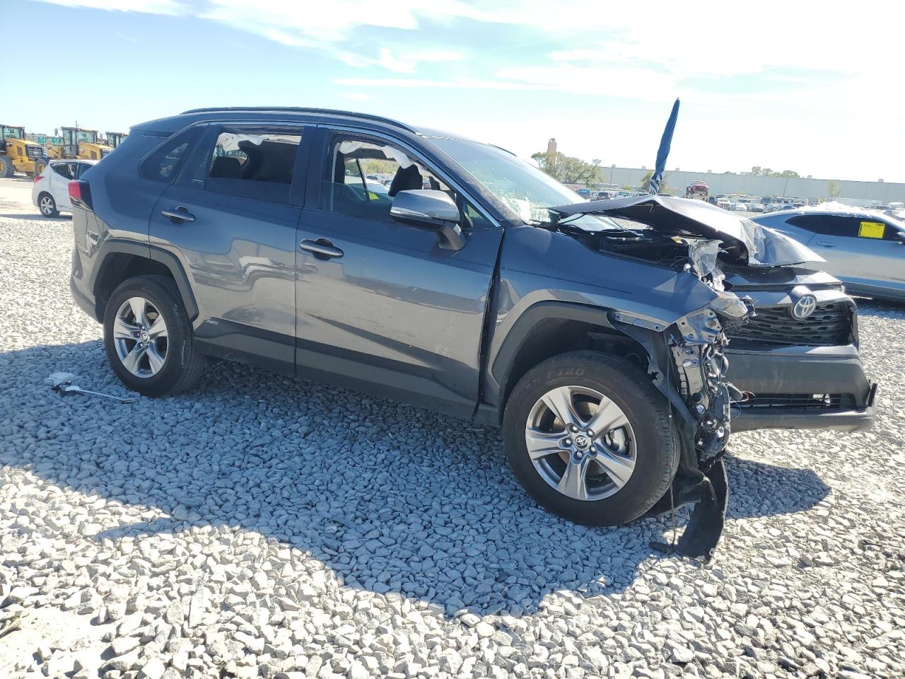 2024 TOYOTA RAV4 XLE VIN:JTMRWRFV5RJ060022
