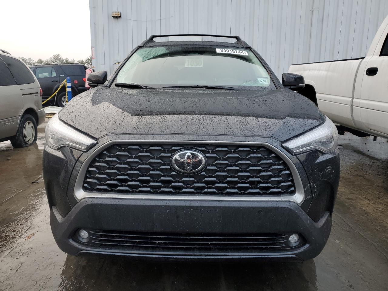 2024 TOYOTA COROLLA CROSS XLE VIN:7MUDAABGXRV099084