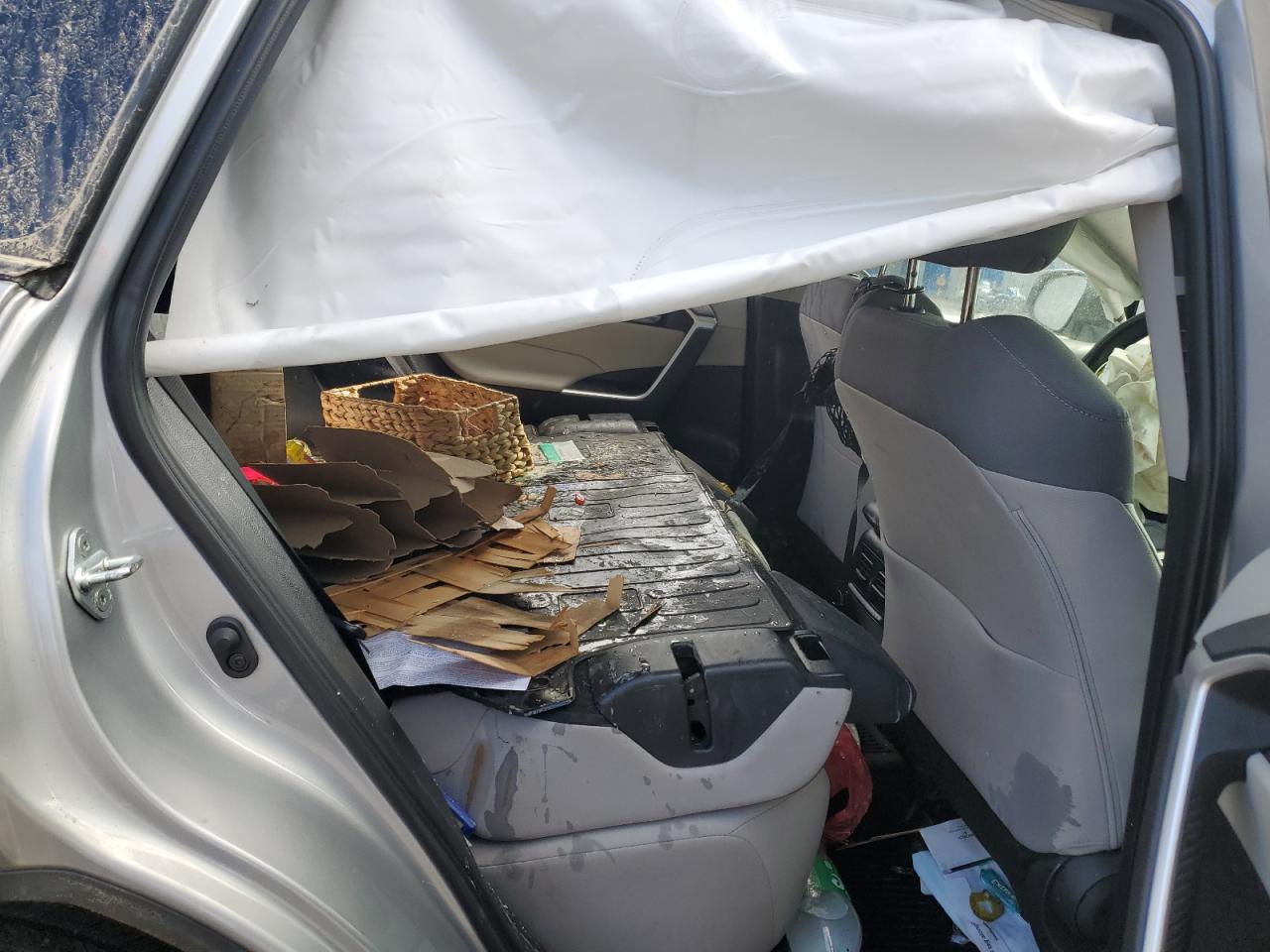 2023 TOYOTA RAV4 XLE VIN:2T3P1RFV7PW333918