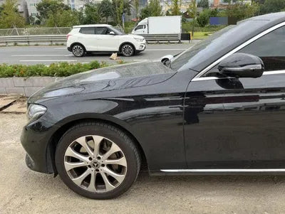 2018 Mercedes-Benz E 300 VIN: