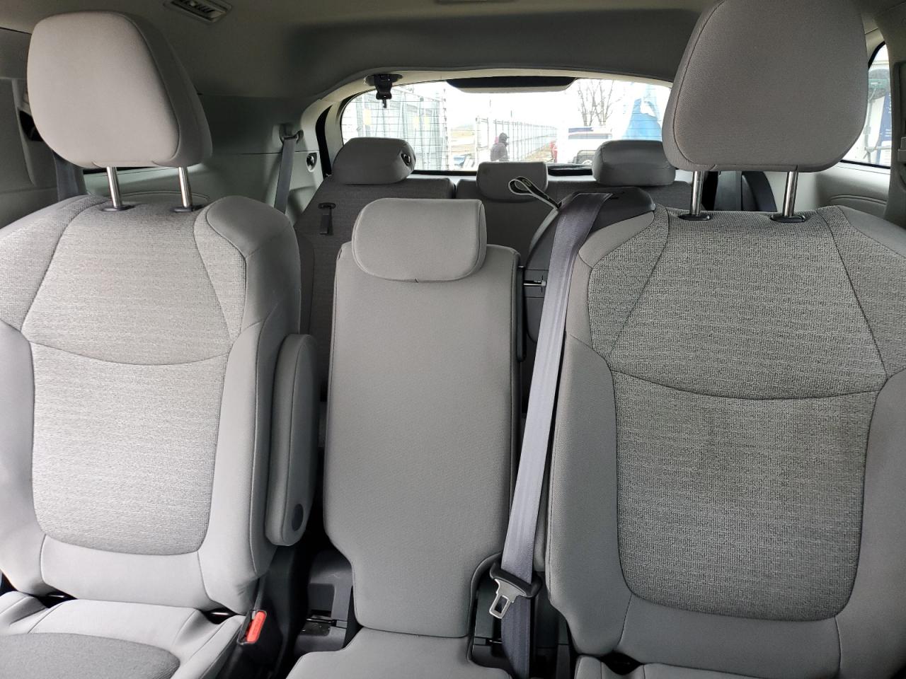 2022 TOYOTA SIENNA LE VIN:5TDKRKEC2NS100148