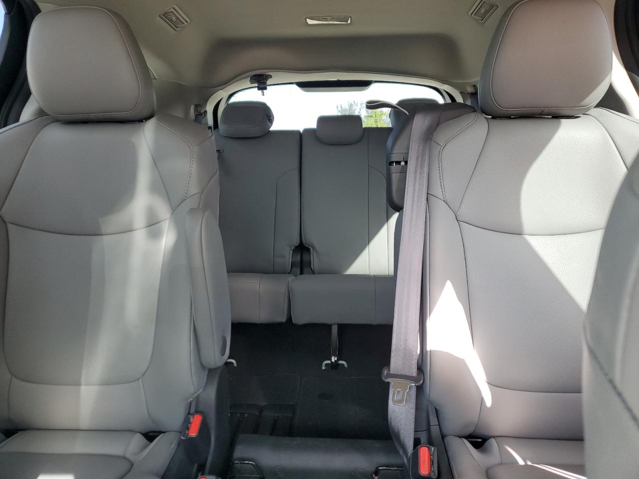 2022 TOYOTA SIENNA XLE VIN:5TDYRKECXNS116933